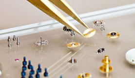 百达翡丽手表售后服务网点-打开表壳